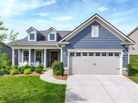 1055 Sumner Grv, Spring Hill, TN 37174