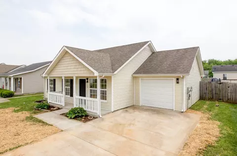 514 Fox Trot Dr, Clarksville, TN 37042