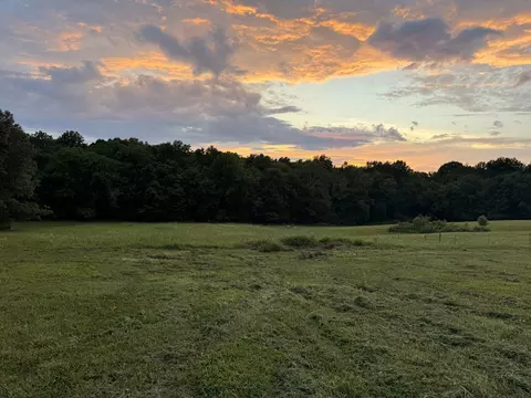 4884 Rock House Rd, Portland, TN 37148