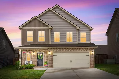 3108 Barnwell Dr, Clarksville, TN 37040