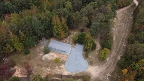3412 Dogwood Rd, Hurricane Mills, TN 37078