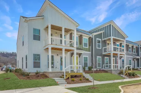 1590 S Watkins St, Chattanooga, TN 37404