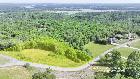 13 Riversound Dr, Dayton, TN 37321