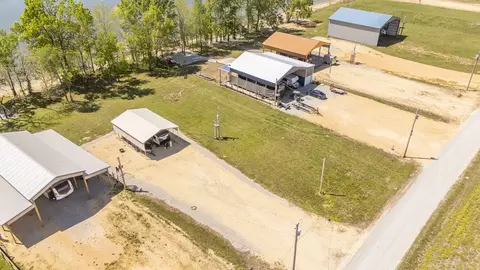 855 Hardin Bottom River Rd, Clifton, TN 38425