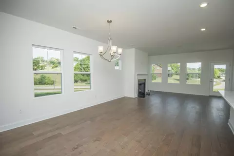 Living - 4923 Kai Dr, Murfreesboro, TN 37129 photo 5 of 6