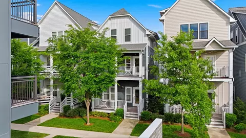 1633 54th Ave N #15, Nashville, TN 37209