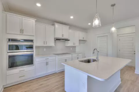 Kitchen - 4933 Kai Dr, Murfreesboro, TN 37129 photo 3 of 5