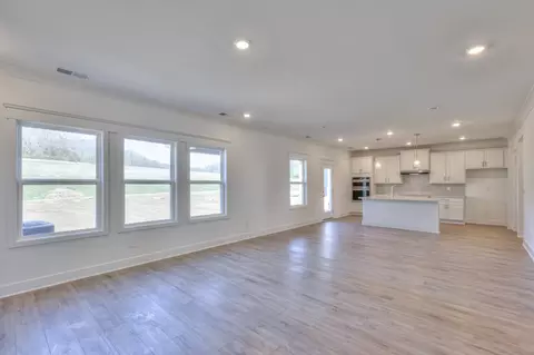 Living - 4933 Kai Dr, Murfreesboro, TN 37129 photo 2 of 2