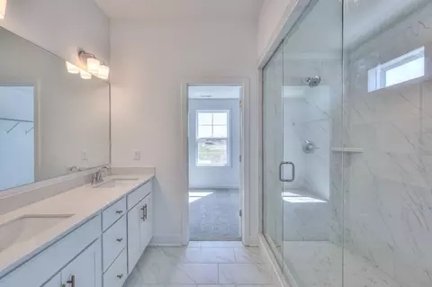Bath - 4933 Kai Dr, Murfreesboro, TN 37129 photo 3 of 5