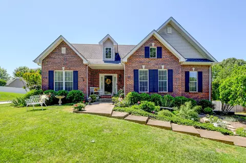 296 Longview Ct, Clarksville, TN 37043