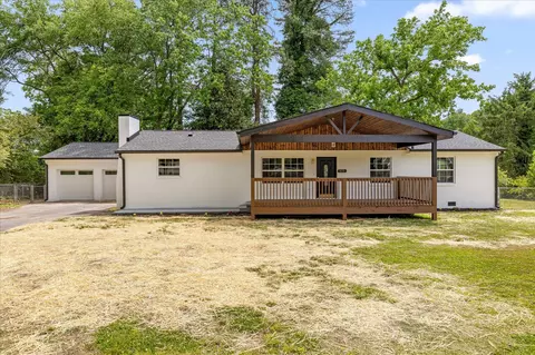 325 10th St W, Jasper, TN 37347