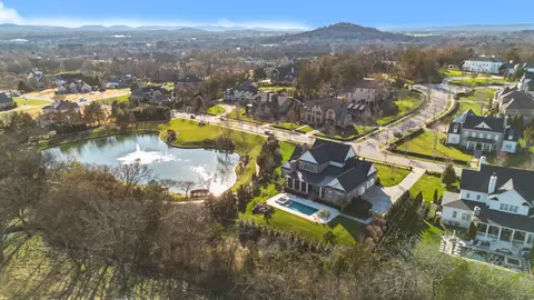 View/Area - 1204 Echo Ln, Franklin, TN 37069 photo 5 of 8