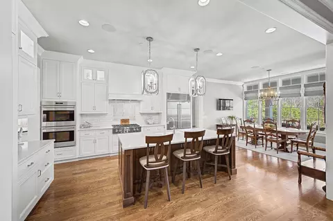 Kitchen - 1204 Echo Ln, Franklin, TN 37069 photo 4 of 8