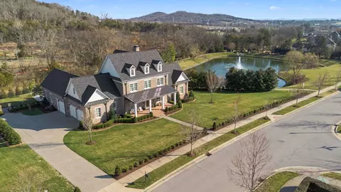 View/Area - 1204 Echo Ln, Franklin, TN 37069 photo 3 of 8
