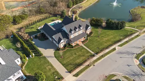 View/Area - 1204 Echo Ln, Franklin, TN 37069 photo 2 of 8