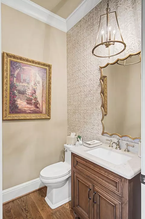 Bath - 1204 Echo Ln, Franklin, TN 37069 photo 6 of 10