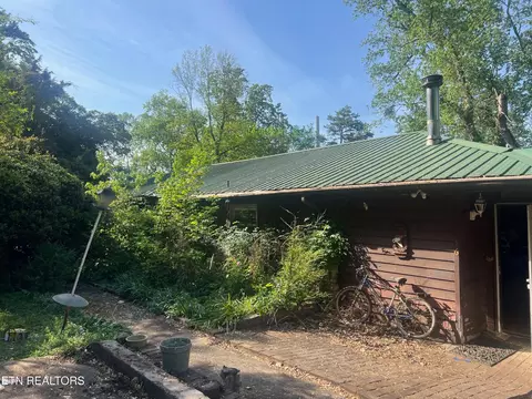 416 Lakewood Rd, Kingston, TN 37763