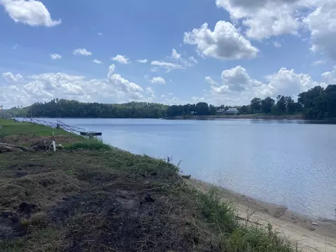 1765 Hardin Bottom River Rd, Clifton, TN 38425