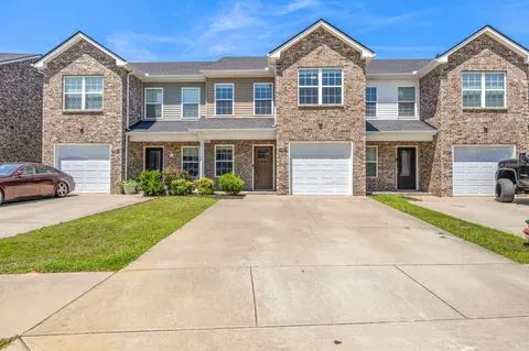 2067 Downstream Dr, Ashland City, TN 37015