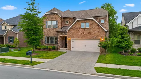 1677 Boardwalk Pl, Gallatin, TN 37066