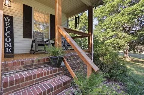 1038 S Cross Bridges Rd, Mount Pleasant, TN 38474