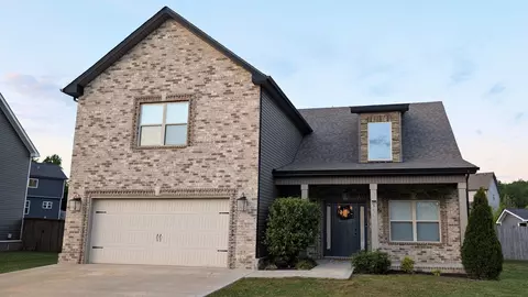 346 Rye Dr, Clarksville, TN 37043