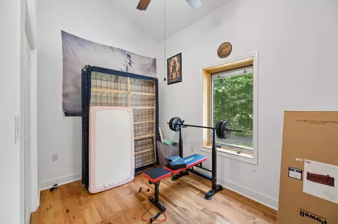 Bedroom - 1500 Jackson Point Rd, Sewanee, TN 37375 photo 7 of 10