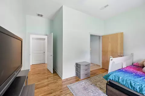Bedroom - 1500 Jackson Point Rd, Sewanee, TN 37375 photo 6 of 10