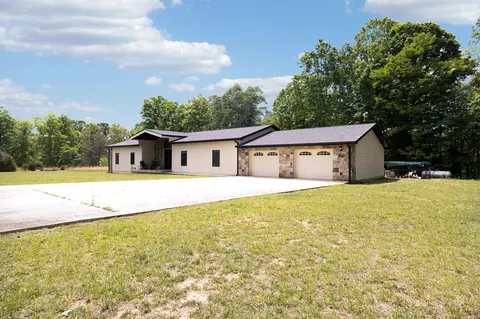 Exterior - 1500 Jackson Point Rd, Sewanee, TN 37375 photo 3 of 12