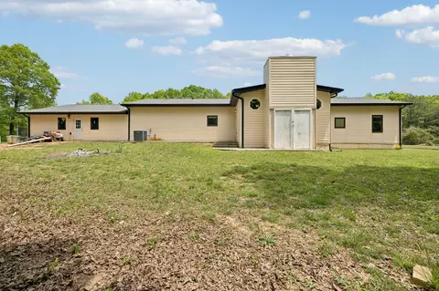 Exterior - 1500 Jackson Point Rd, Sewanee, TN 37375 photo 9 of 12