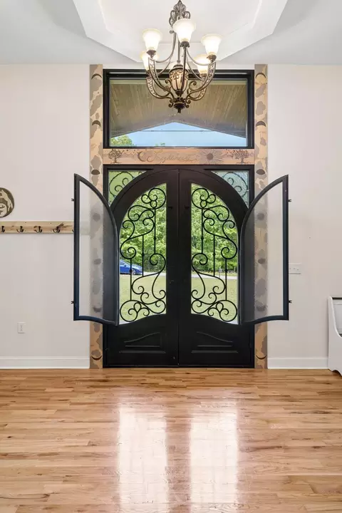 Entry Way - 1500 Jackson Point Rd, Sewanee, TN 37375 photo 1 of 8