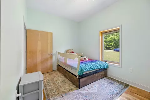 Bedroom - 1500 Jackson Point Rd, Sewanee, TN 37375 photo 5 of 10