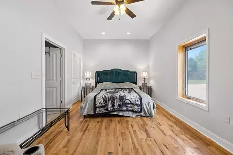 Bedroom - 1500 Jackson Point Rd, Sewanee, TN 37375 photo 2 of 10