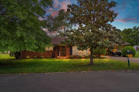 705 Dow Dr, Shelbyville, TN 37160