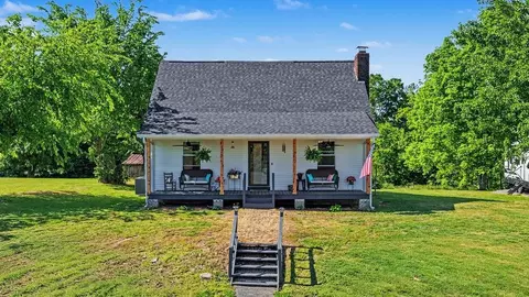 175 Gentry Gray Rd, Cadiz, KY 42211