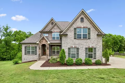 232 Amana Dr, Lebanon, TN 37087