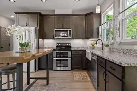 Kitchen - 3227 Bluff View Dr W, Dunlap, TN 37327 photo 5 of 5
