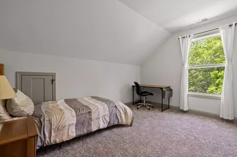 Bedroom - 3227 Bluff View Dr W, Dunlap, TN 37327 photo 9 of 10