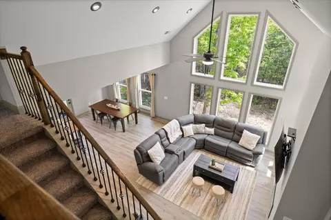 Entry Way - 3227 Bluff View Dr W, Dunlap, TN 37327 photo 6 of 13