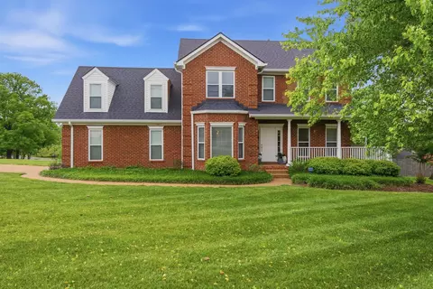 2801 Tweed Pl, Thompsons Station, TN 37179