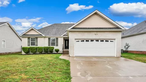 2625 Arthurs Ct, Clarksville, TN 37040