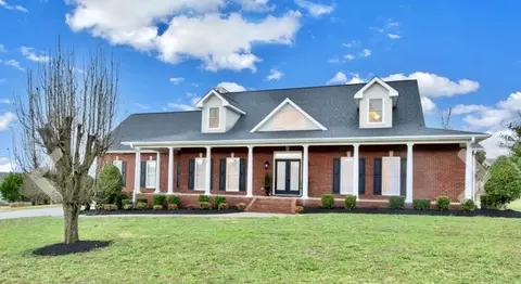 2009 Brunswick Dr, Lebanon, TN 37087