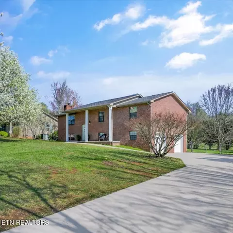 3239 Heather Glenn Dr, Maryville, TN 37801