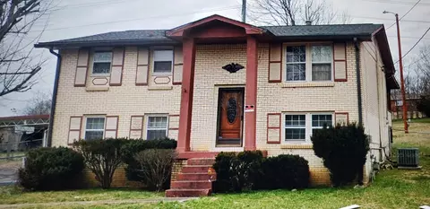 106 Dennis Rd, Hendersonville, TN 37075