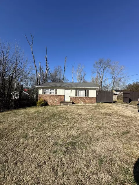 522 Jackson St, Etowah, TN 37331