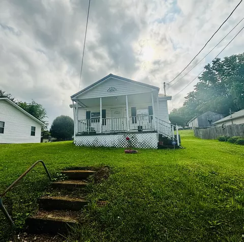 104 Henderson St, Athens, TN 37303