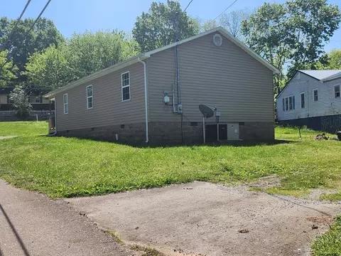 202 Sharp Rd, Athens, TN 37303 photo 3