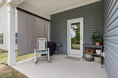 Exterior - 5697 Prickly Loop, Ooltewah, TN 37363 photo 5 of 8