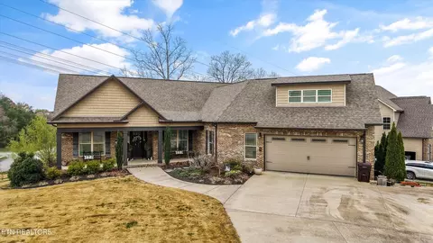 1601 Briarfield Ln, Knoxville, TN 37931