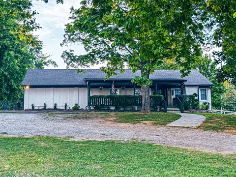 2864 Duplex Rd, Spring Hill, TN 37174